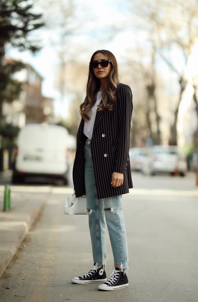 Siyah Beyaz Çizgili Uzun Blazer Ceket