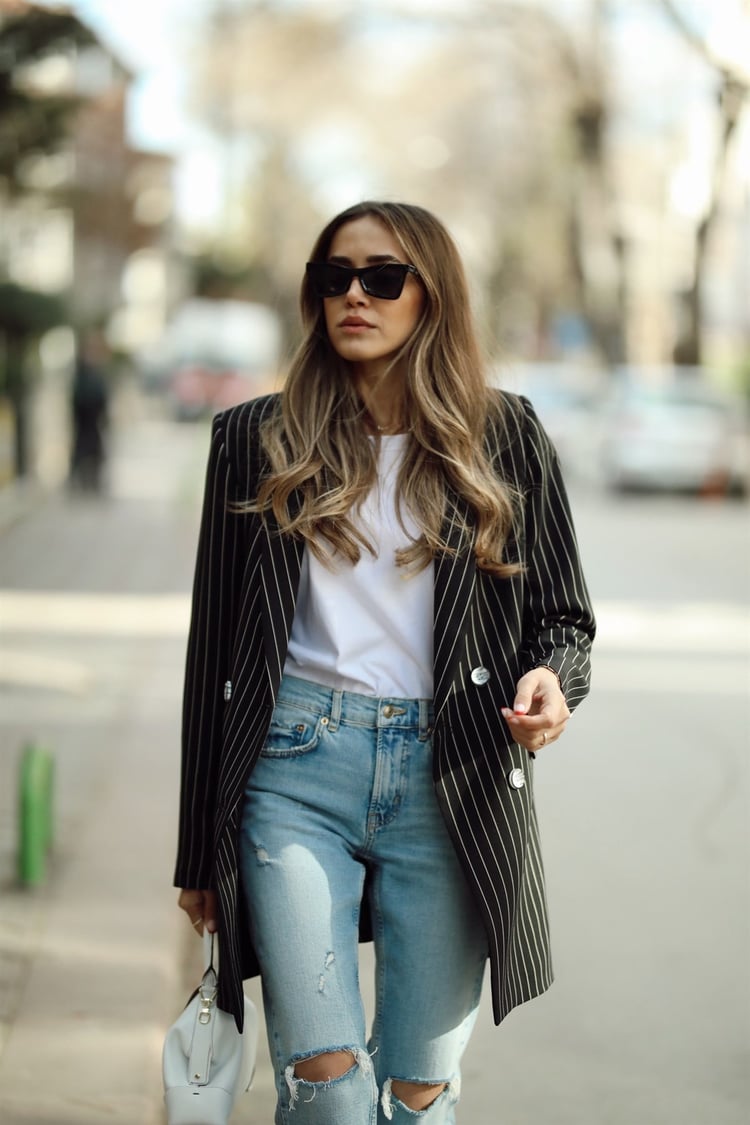 Siyah Beyaz Çizgili Uzun Blazer Ceket