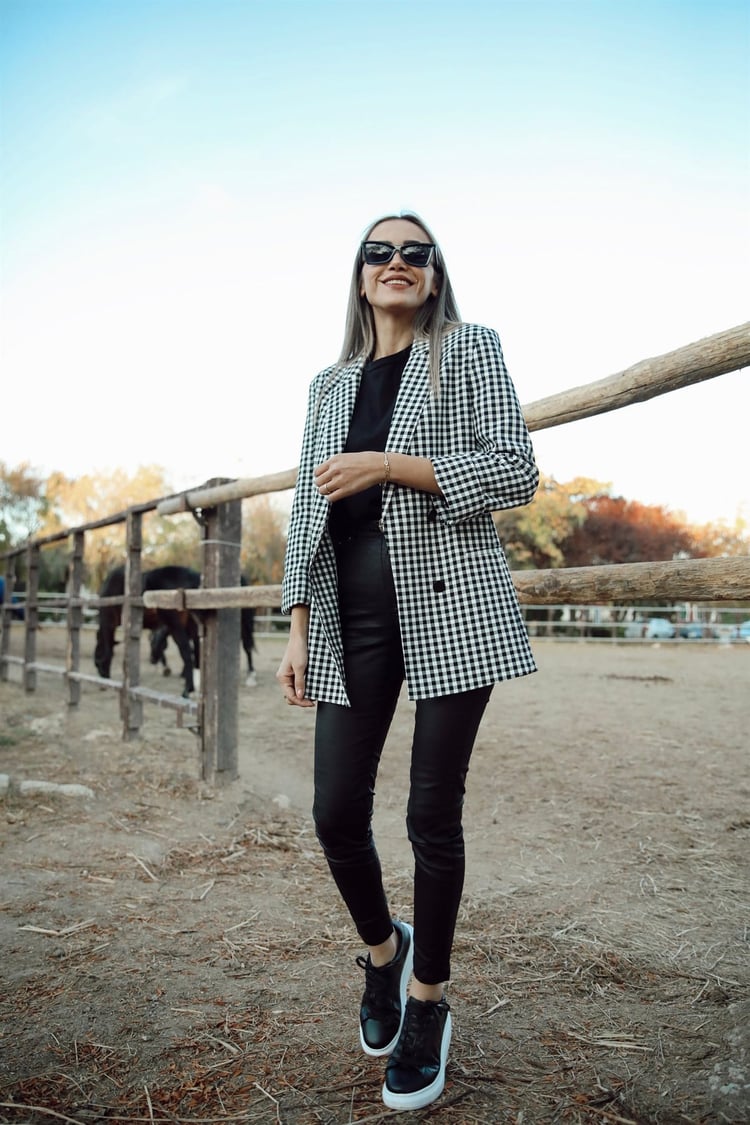 Siyah Beyaz Ekoseli Blazer Ceket