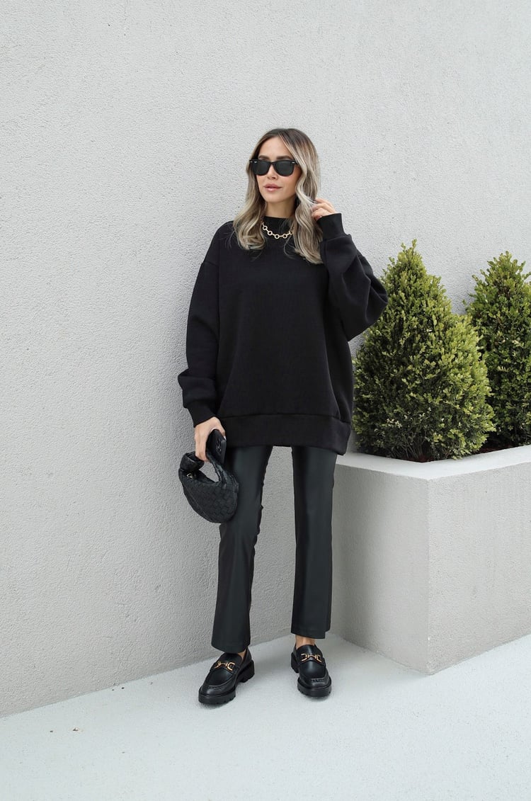 Siyah Bisiklet Yaka Basic Sweatshirt