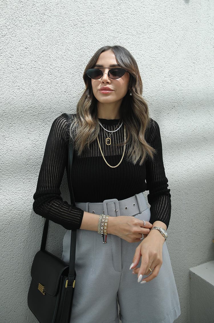 Siyah Bisiklet Yaka Transparan Bluz