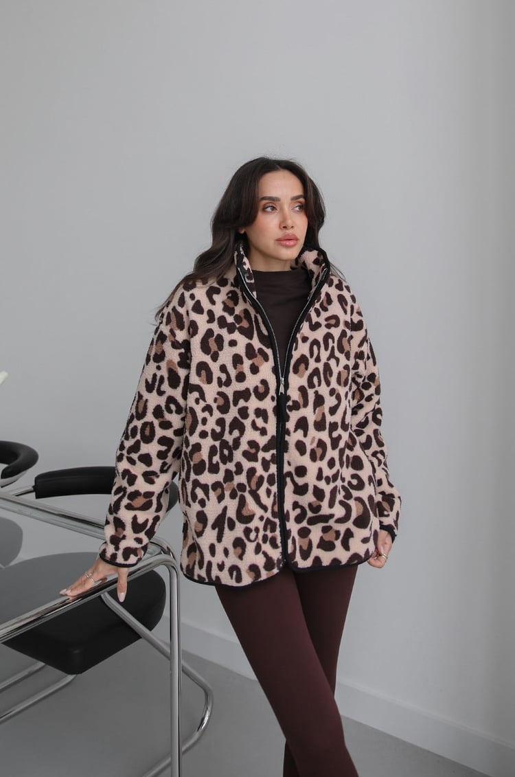 Siyah Biyeli Leopar Desenli Polar Ceket 