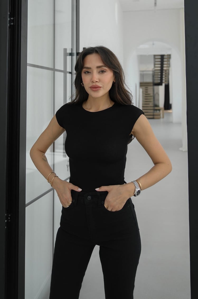 Siyah Cap Sleeve Crop Top