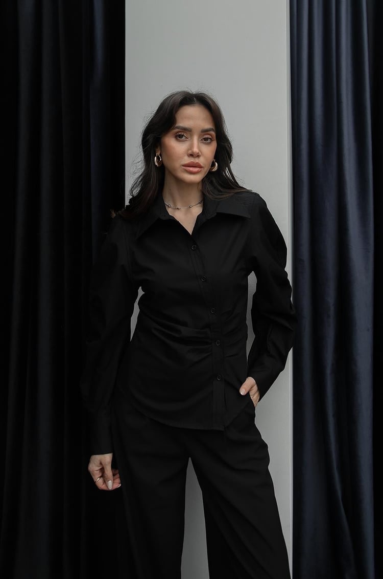 Siyah Çapraz Düğmeli Drapeli Gömlek