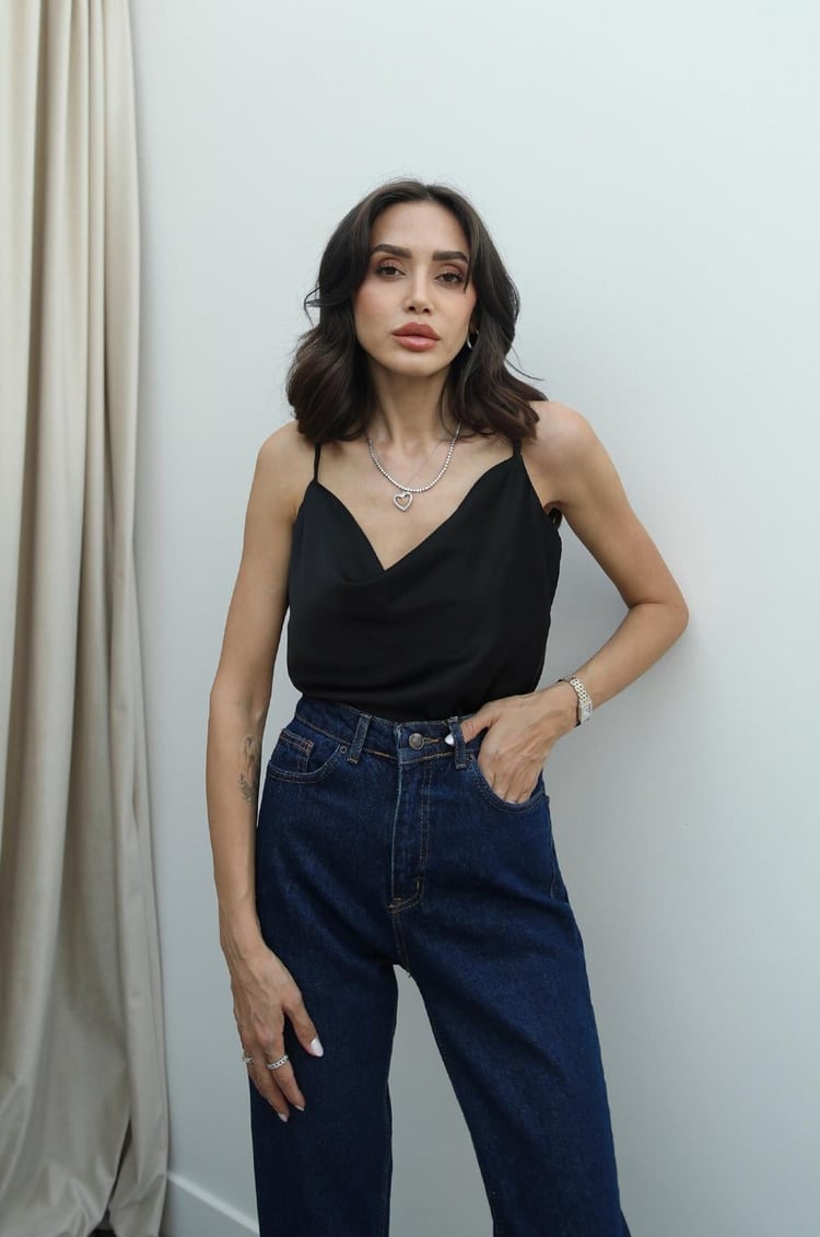 Siyah Degaje Yaka Bluz