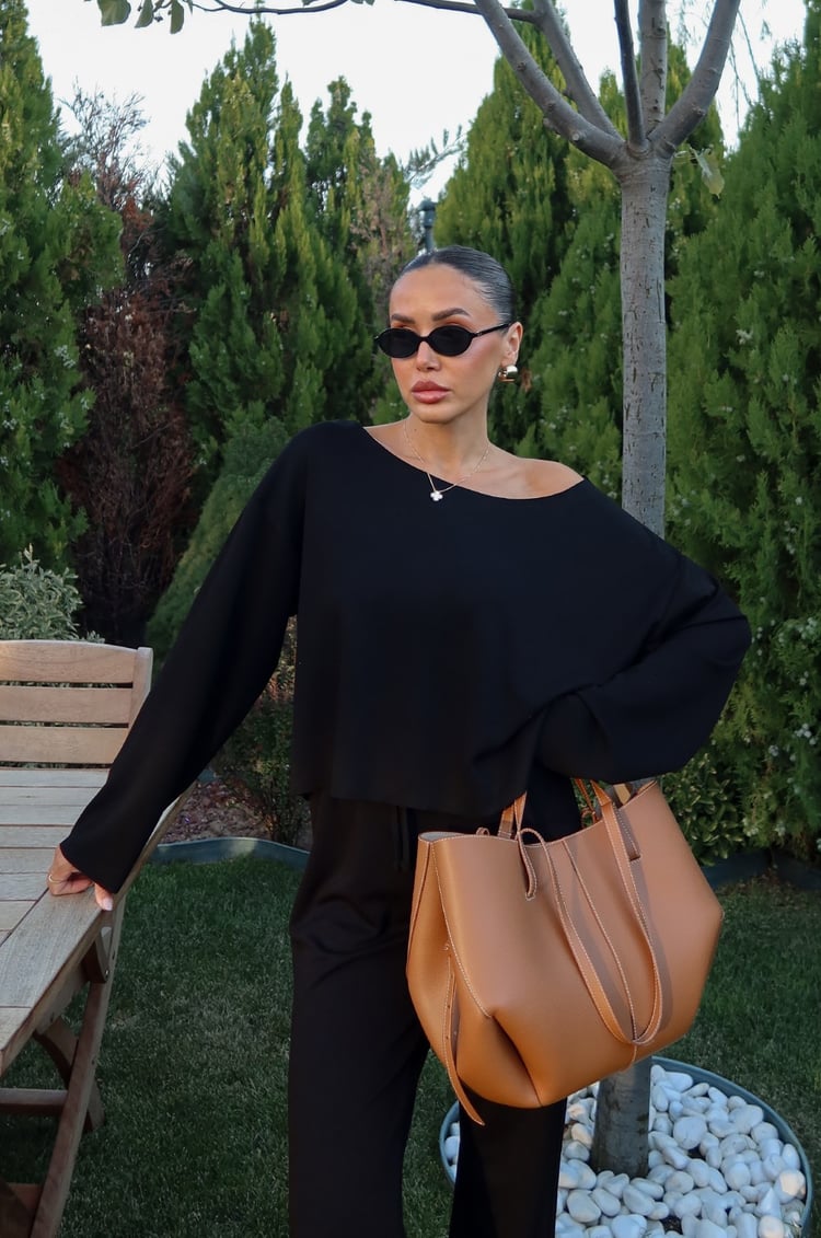 Siyah Düşük Omuz Oversize Bluz Pantolon Takım 