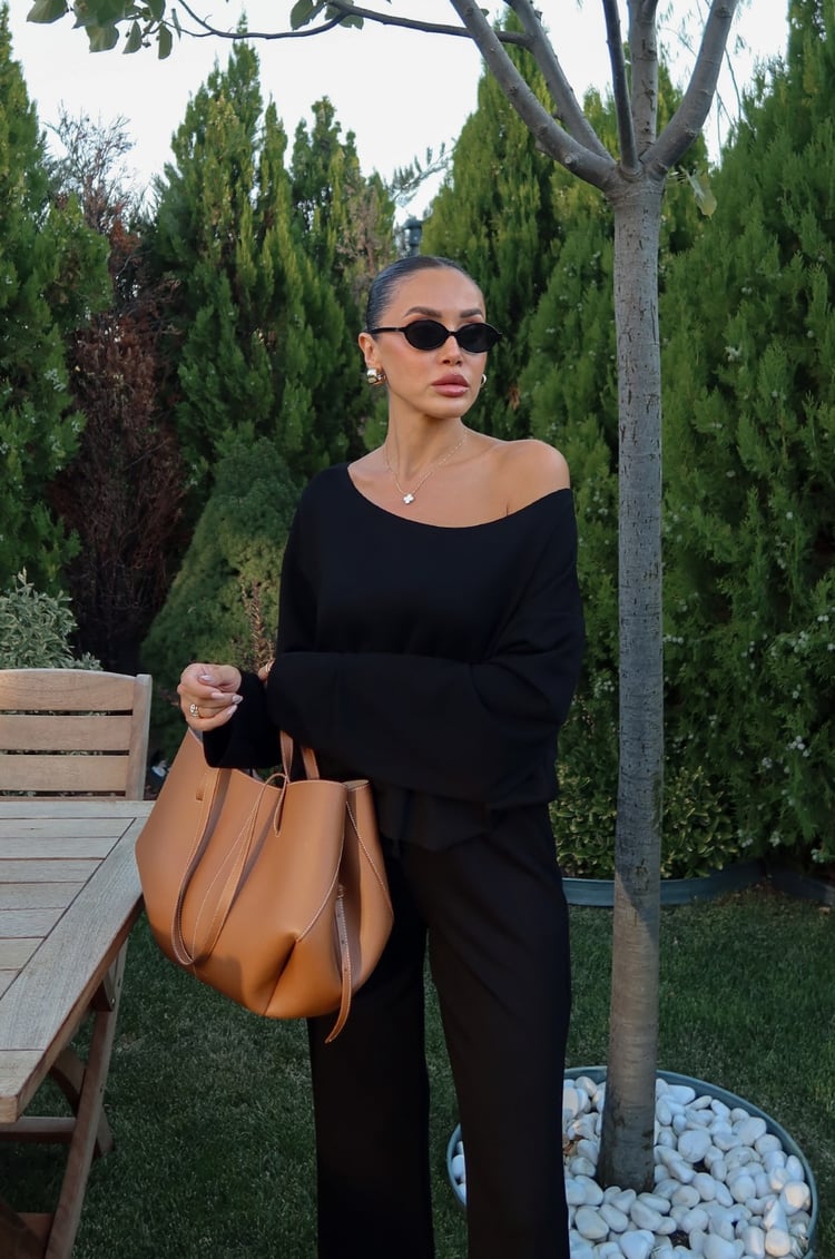 Siyah Düşük Omuz Oversize Bluz Pantolon Takım 