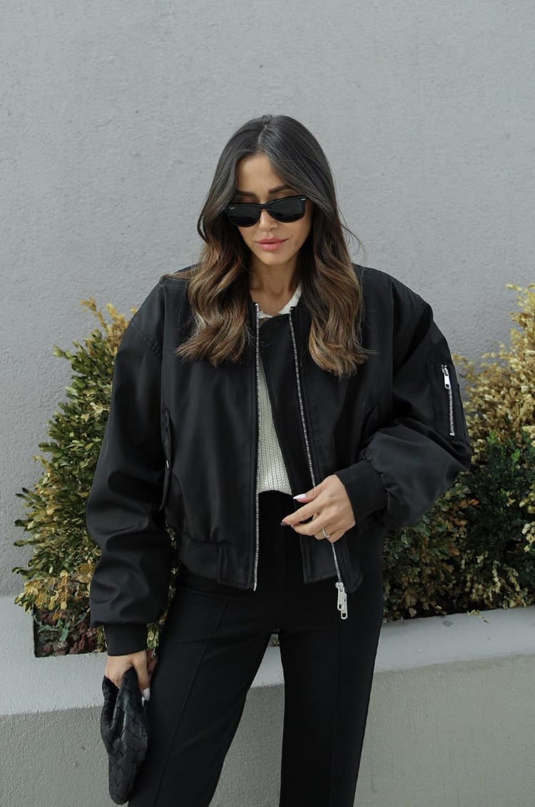 Siyah Fermuarlı Ceket