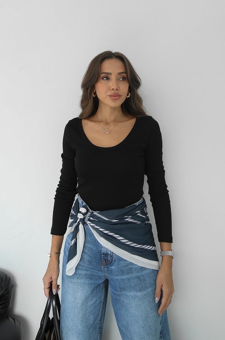 Siyah Geniş Yaka Fitilli Bluz