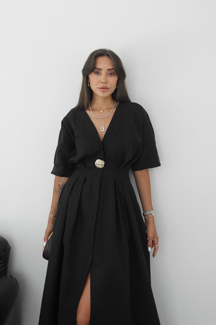 Siyah Gold Aksesuarlı Ham Keten Elbise