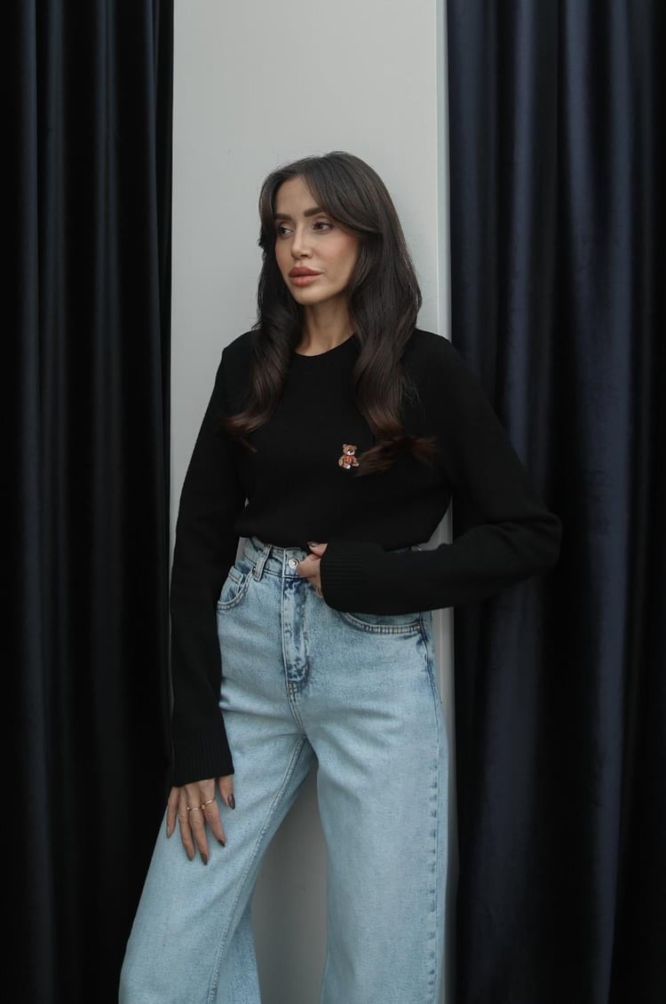 Siyah Jenna Ayıcık Nakışlı Kazak