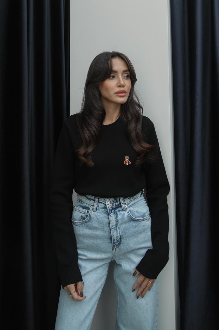 Siyah Jenna Ayıcık Nakışlı Kazak