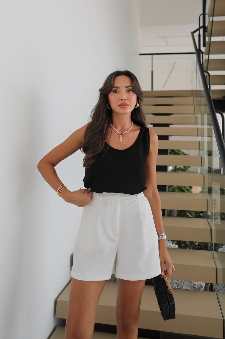 Siyah Kalın Askılı Triko Bluz