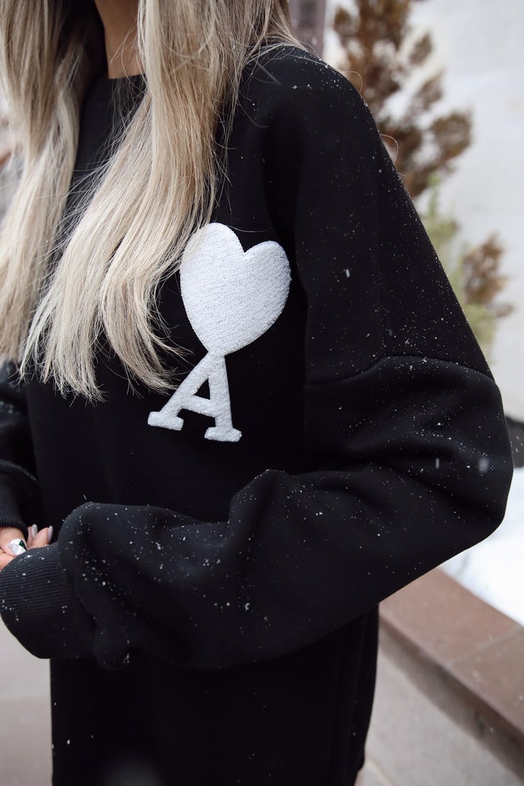 Siyah Kalp A Baskılı Sweatshirt