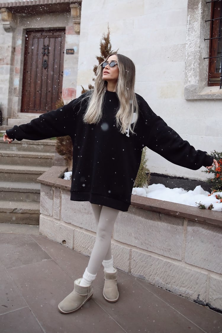 Siyah Kalp A Baskılı Sweatshirt