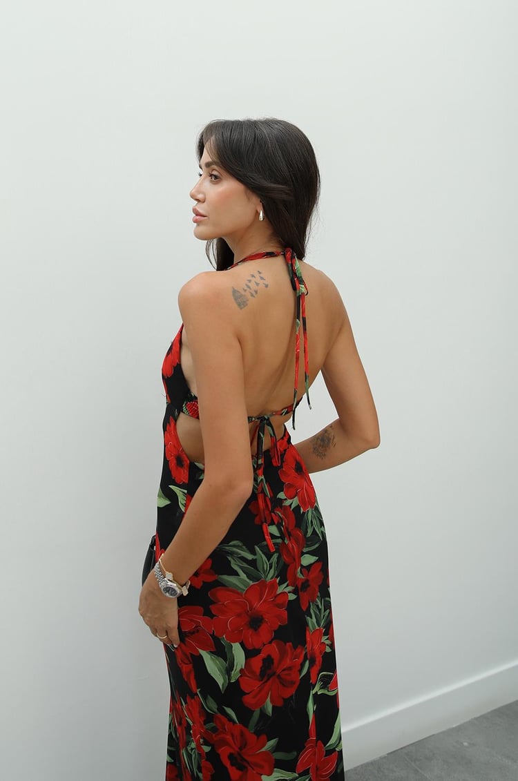 Siyah Kırmızı Çiçek Desenli Elbise