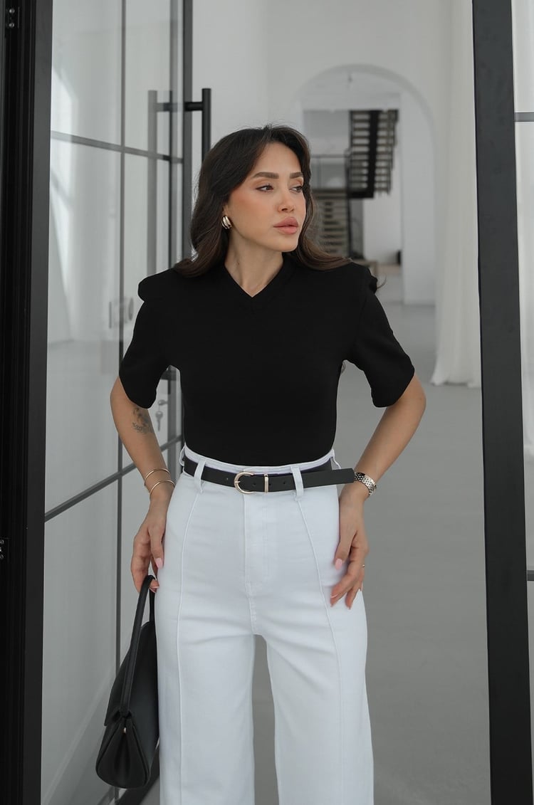 Siyah Kısa Kollu Vatkalı Bodysuit