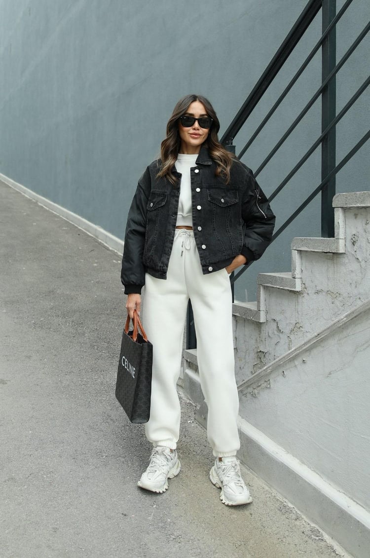 Siyah Kolu Fermuar Detaylı Ceket