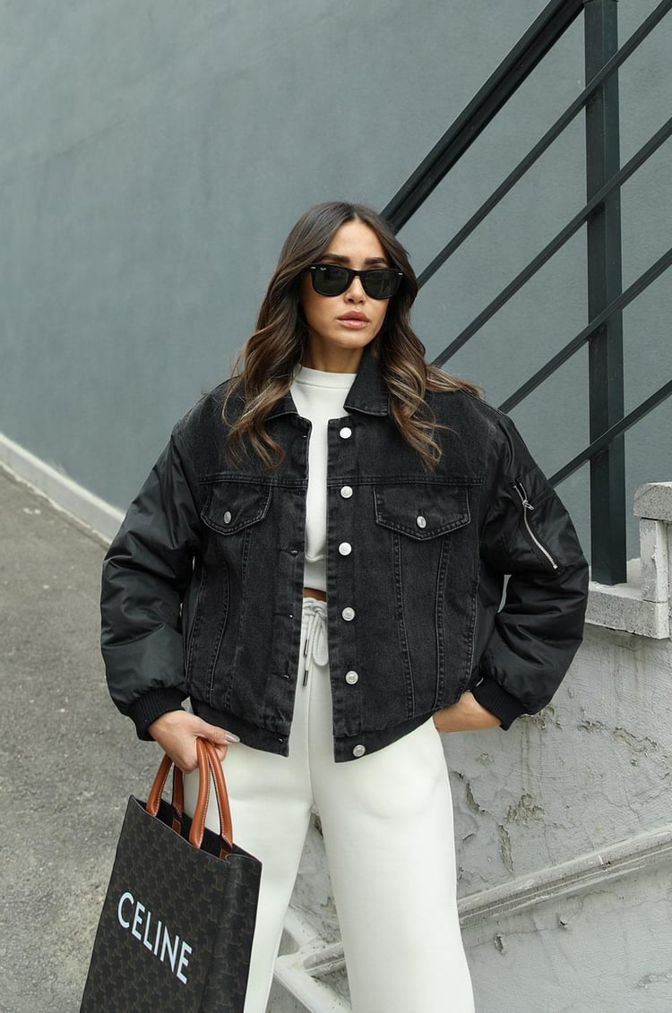 Siyah Kolu Fermuar Detaylı Ceket