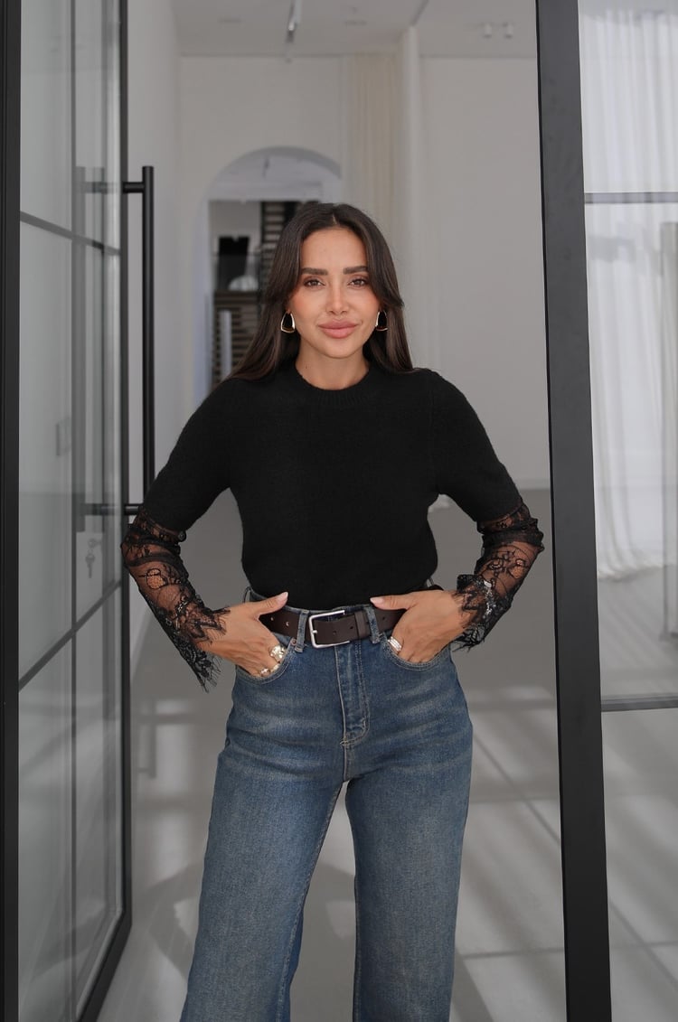 Siyah Lace Sleeve Kazak 