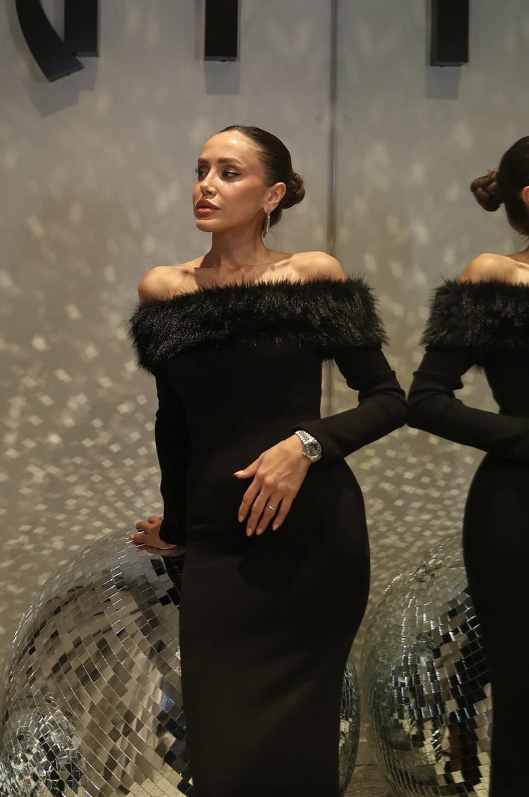 Siyah Madonna Kürk Yakalı Elbise