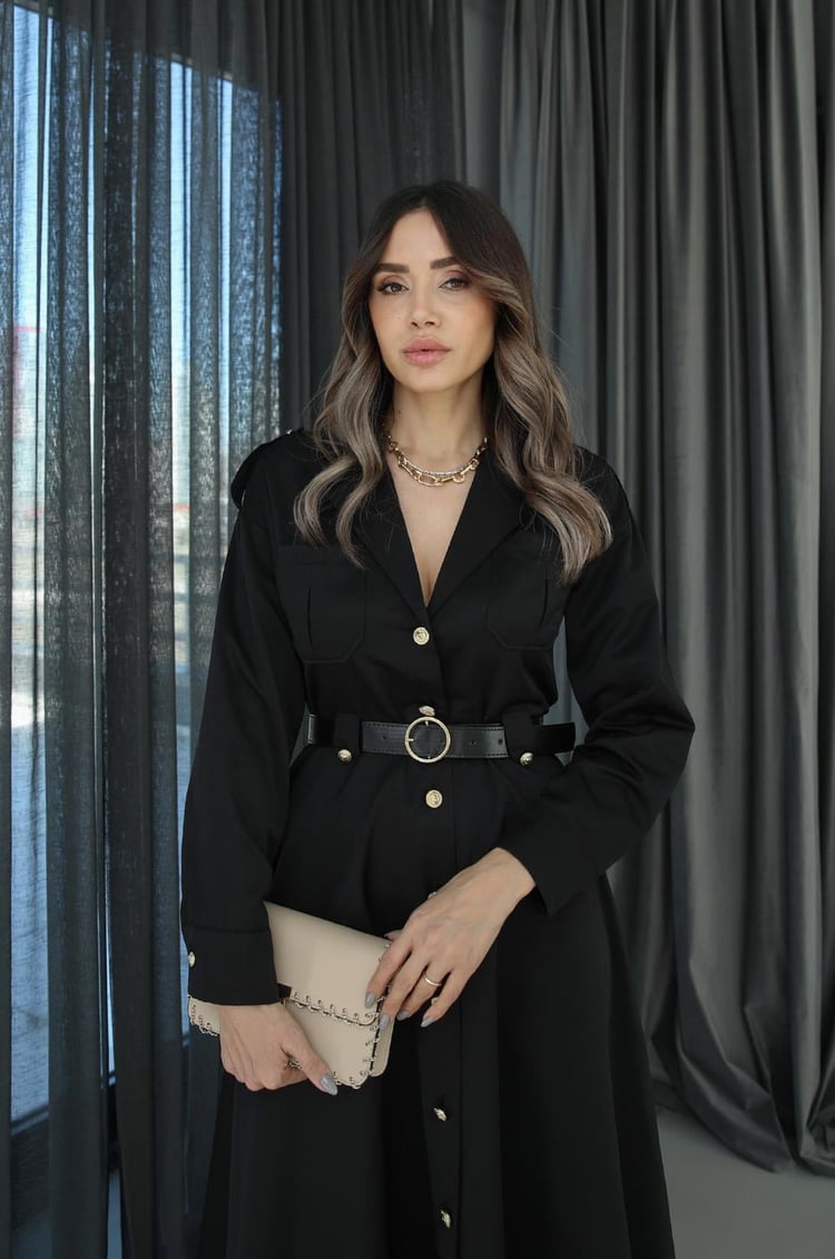 Siyah Önü Düğmeli Kemerli Midi Boy Elbise