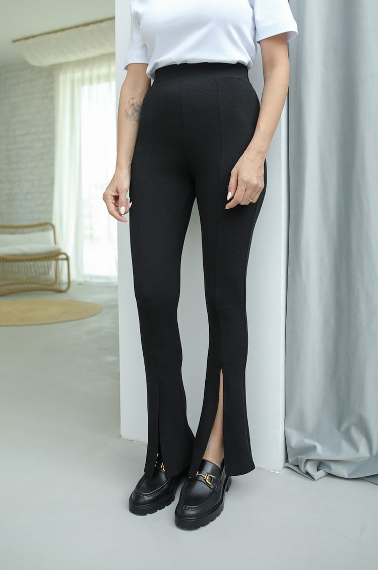 Siyah Önü Yırtmaçlı İspanyol Fit Pantolon