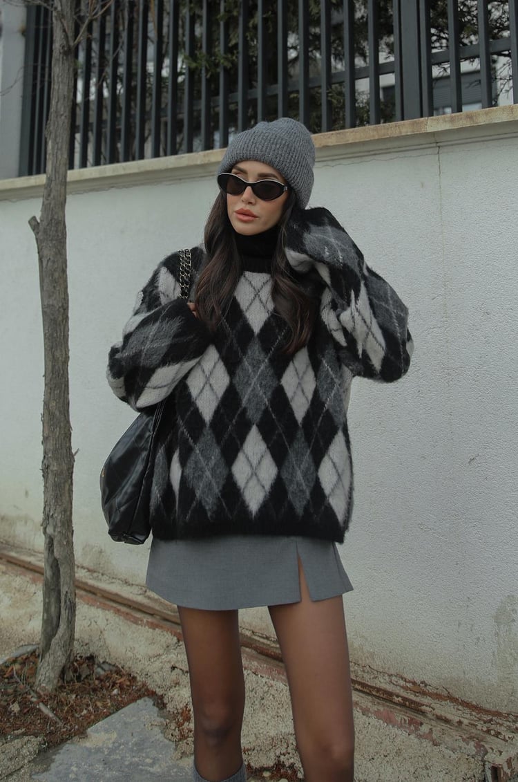 Siyah Riggs Baklava Desenli Kazak