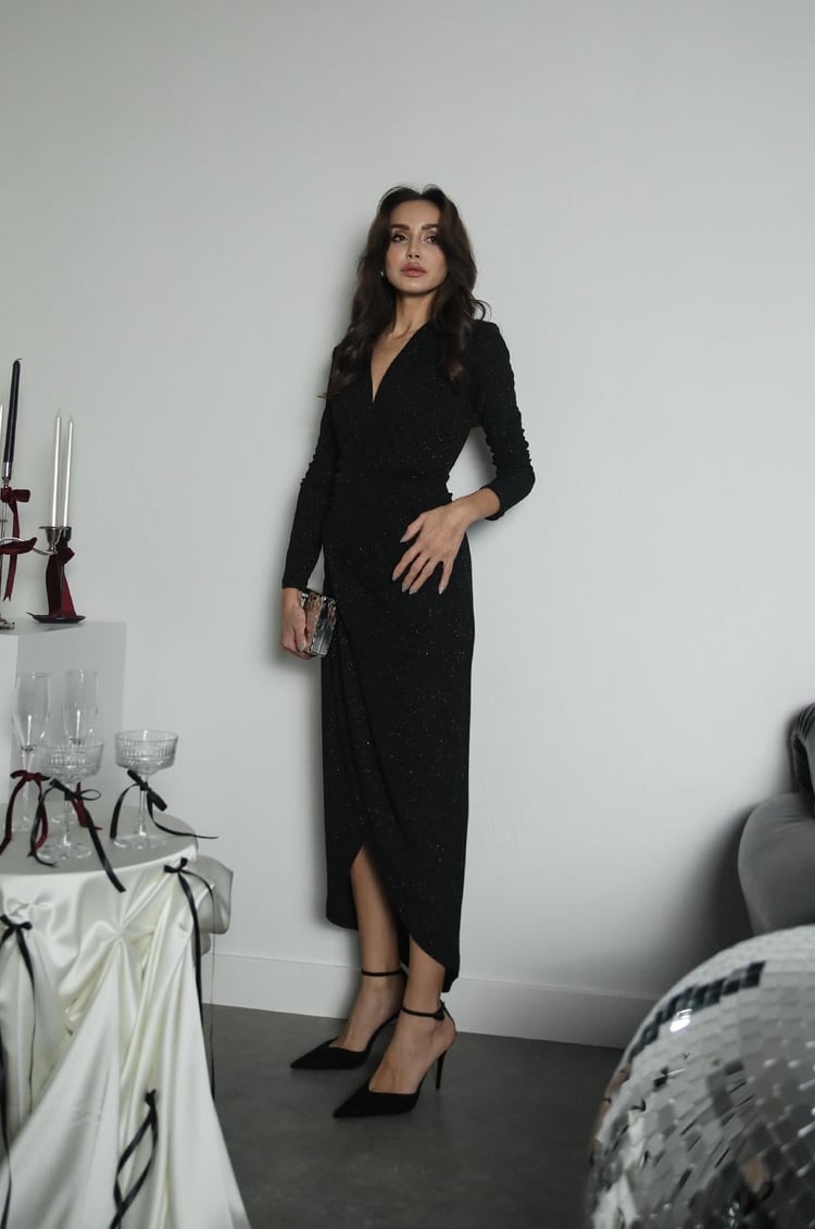 Siyah Simli Yırtmaçlı Elbise