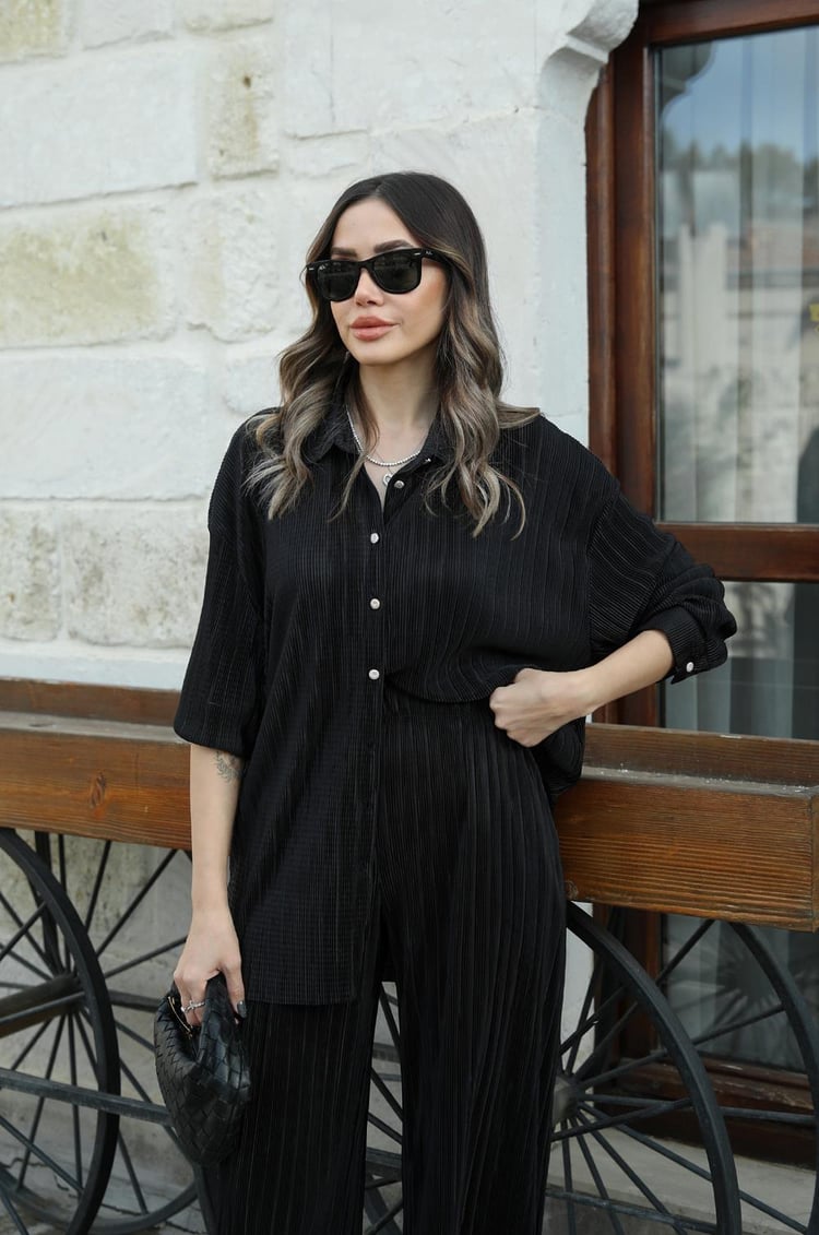 Siyah Simple Piliseli Gömlek Pantolon Takım