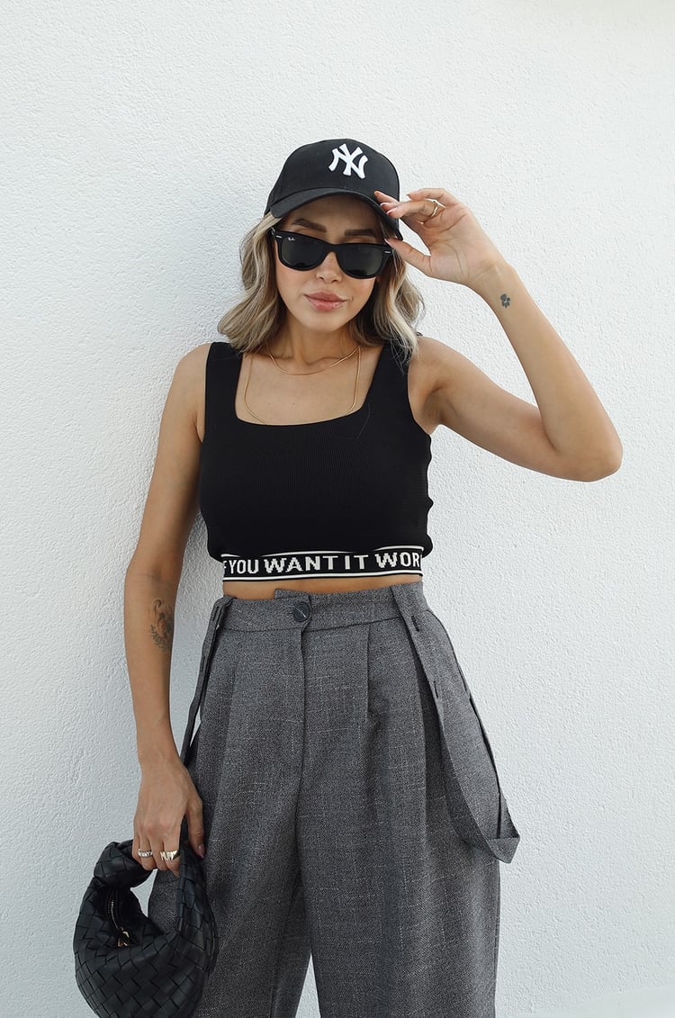 Siyah Slogan Detaylı Triko Crop