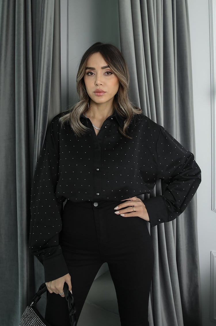 Siyah Taş İşlemeli Gömlek