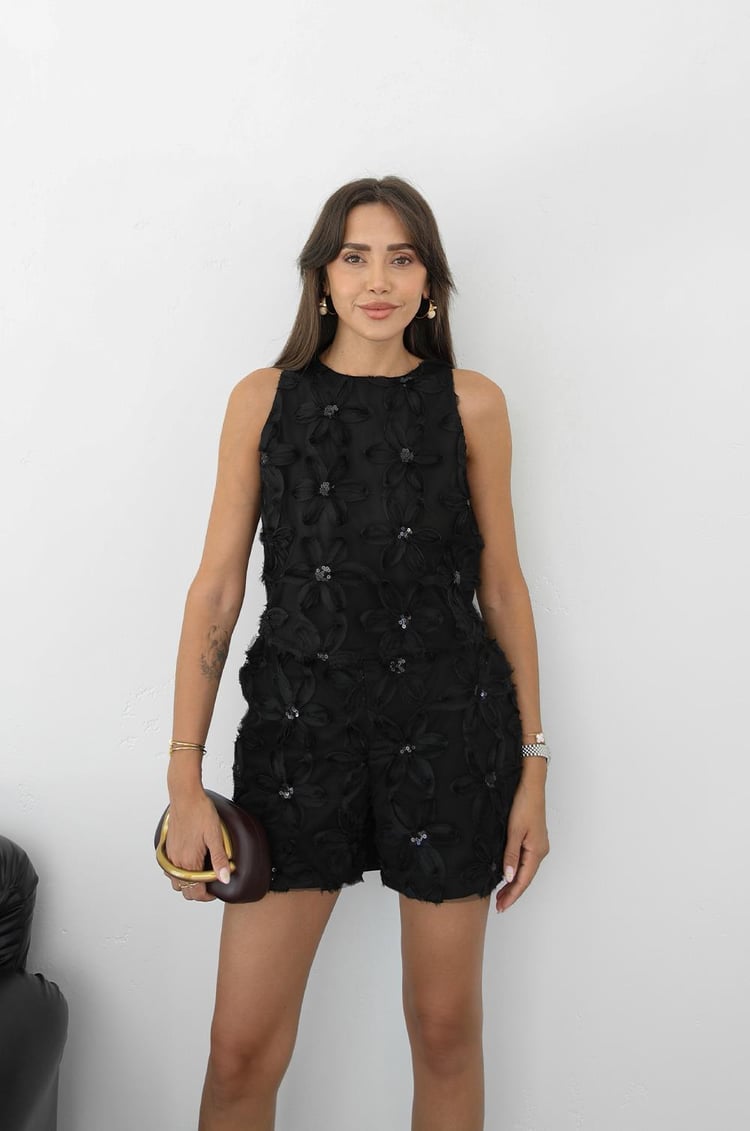 Siyah Üç Boyutlu Çiçekli Bluz Şort Takım