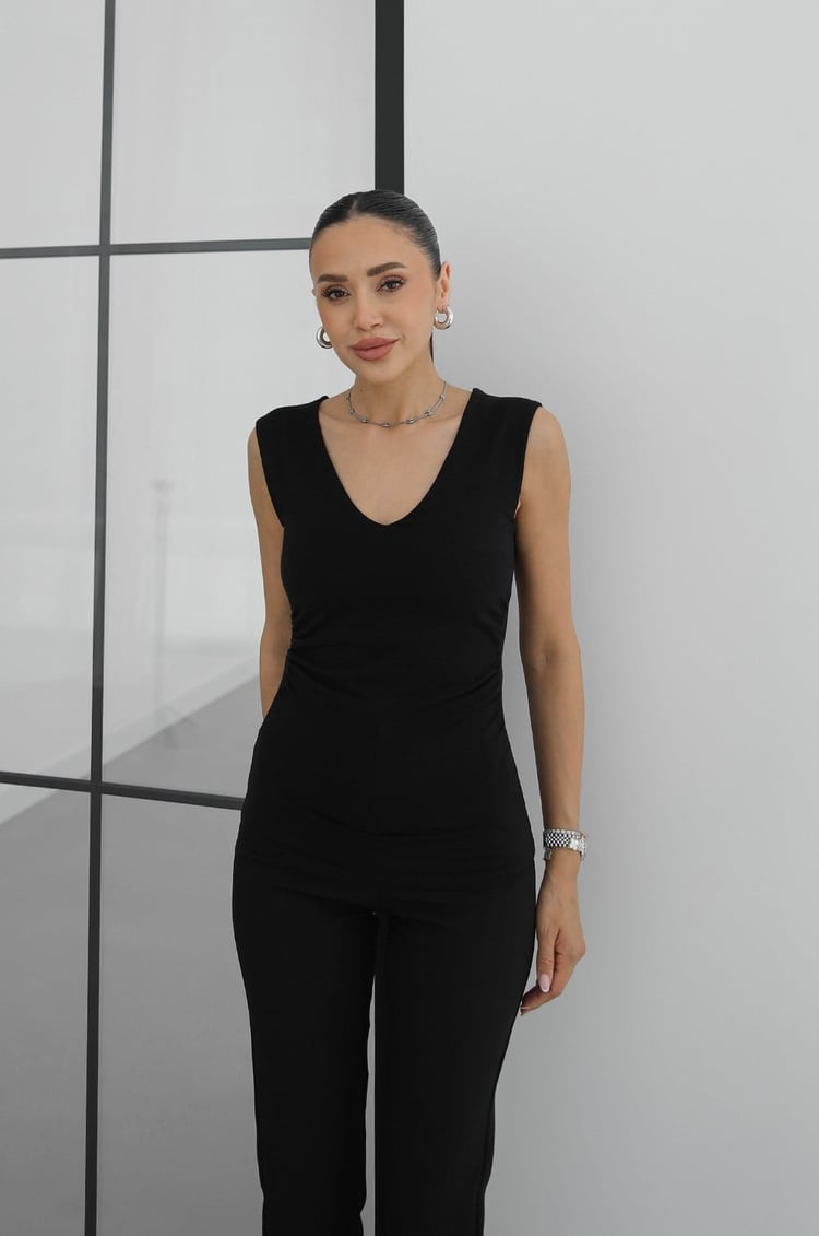 Siyah V Yaka Yanları Drapeli Bluz