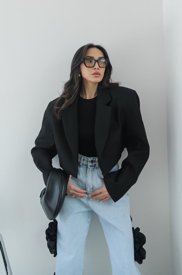 Siyah Vatkalı Crop Blazer Ceket