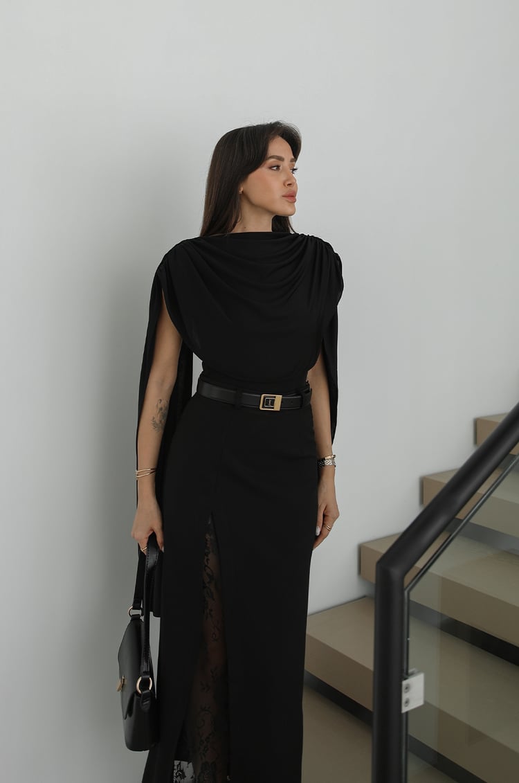 Siyah Yaka Detaylı Bodysuit Bluz