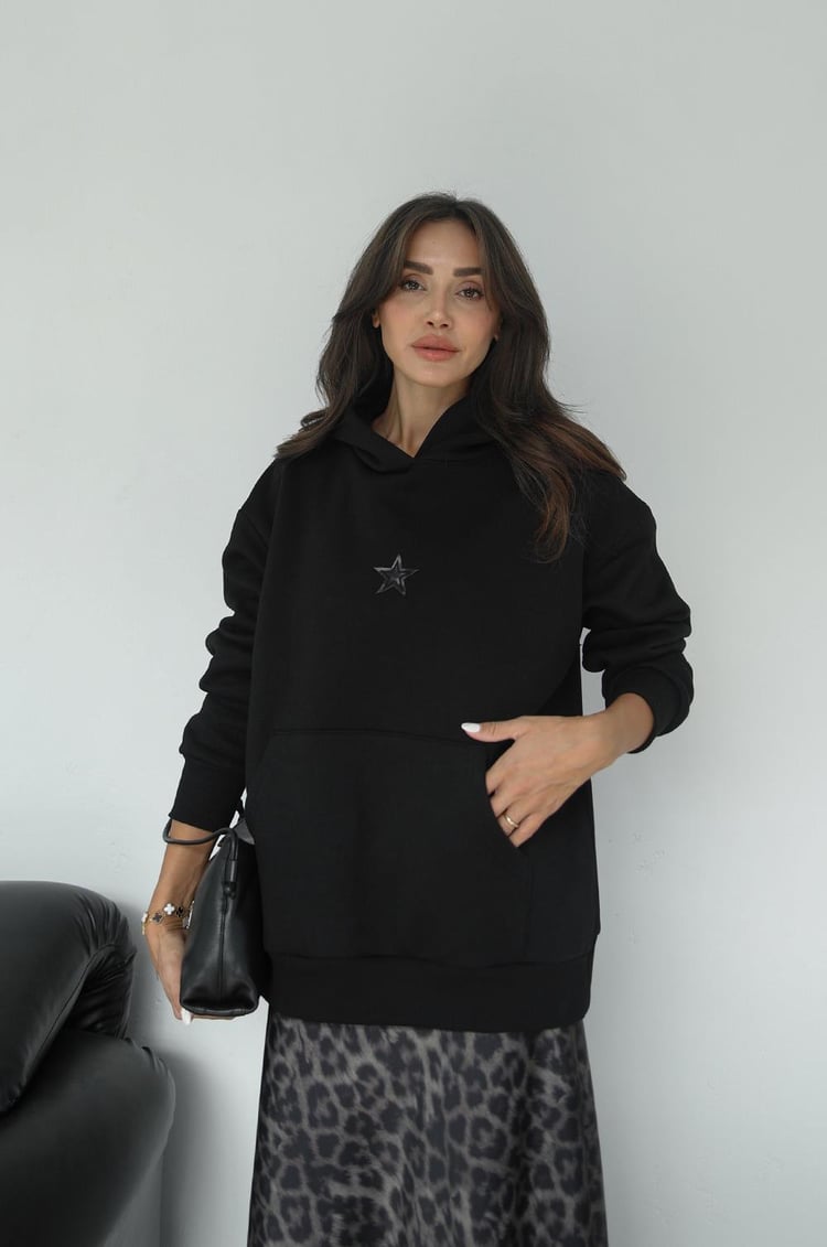 Siyah Yıldız İşlemeli Sweatshirt