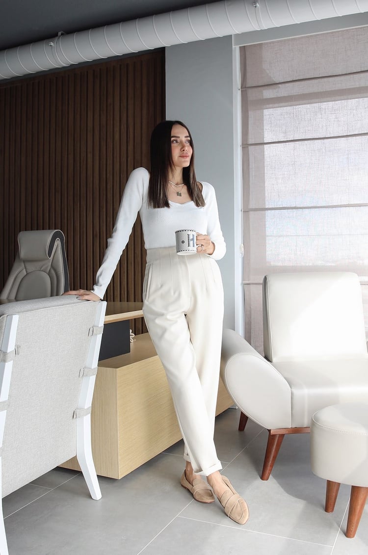 Taş Pens Detaylı Pantolon