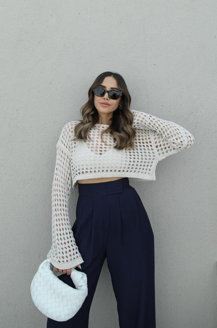 Taş Rengi Ajurlu Crop Bluz