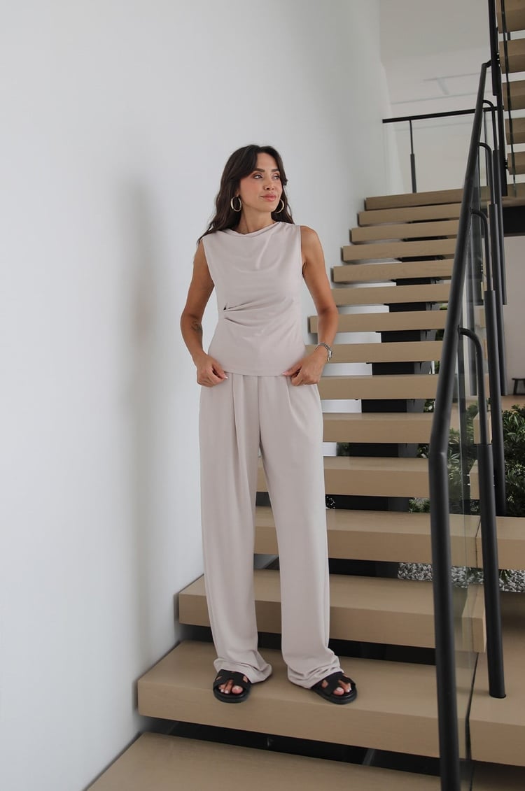 Taş Rengi Ön Drapeli Bluz Pantolon Takım