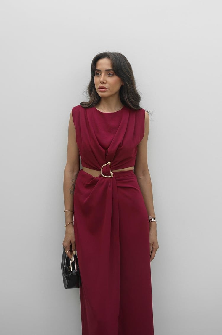 Vişne Rengi Gold Tokalı Bel Detaylı Elbise