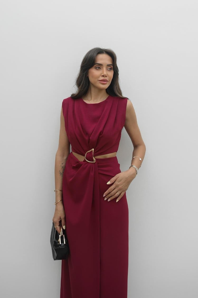 Vişne Rengi Gold Tokalı Bel Detaylı Elbise