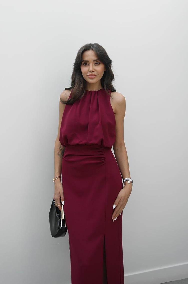 Vişne Rengi Üstü Büzgü Detaylı Elbise