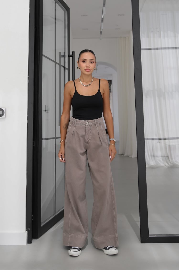 Vizon Önü Tek Pileli Wide Leg Jean