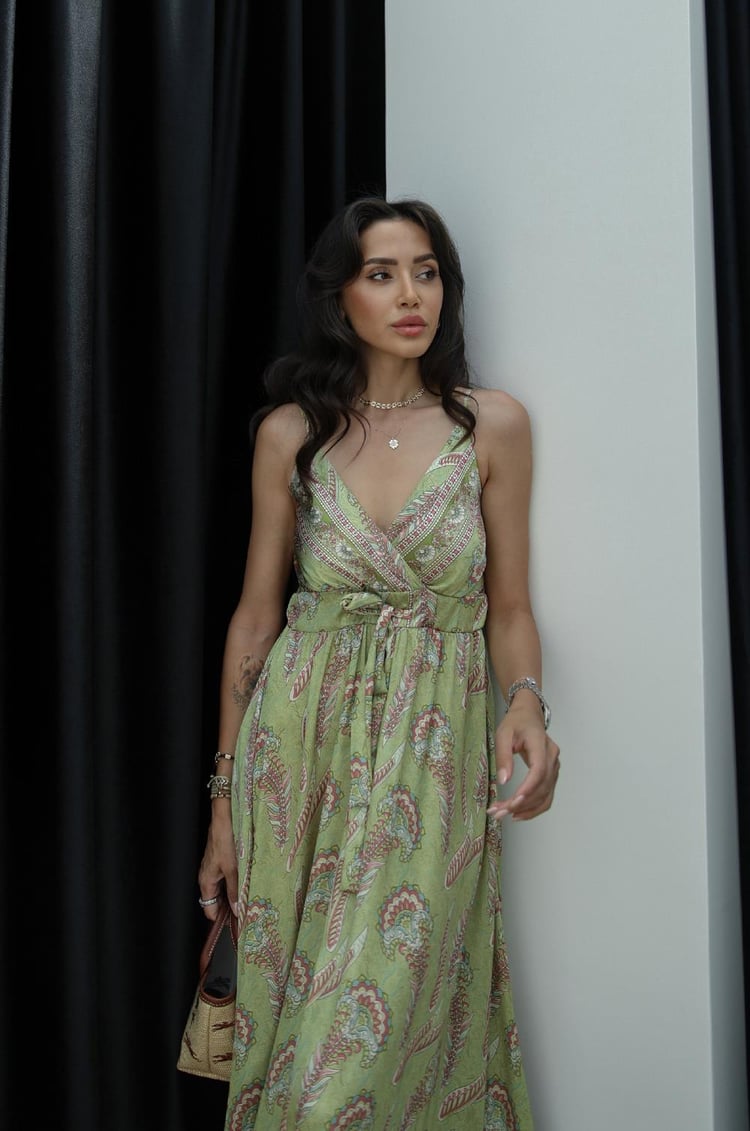 Yeşil Etnik Desenli Saten Elbise