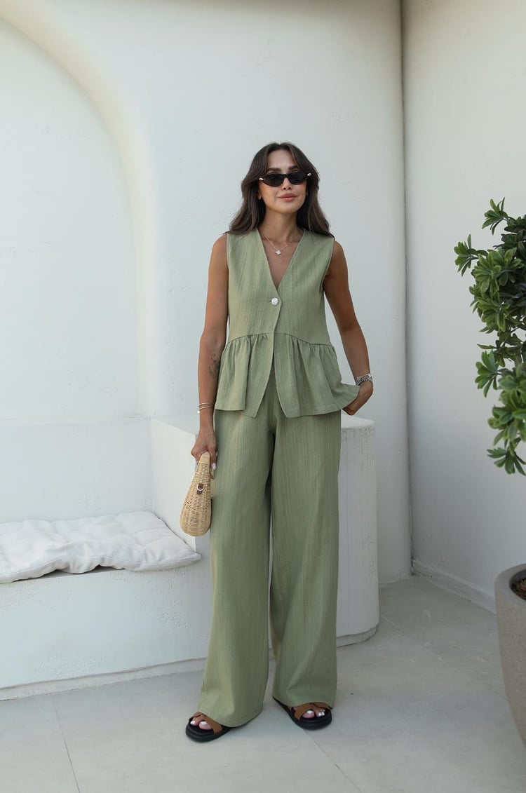 Yeşil Önü Tek Düğmeli Yelek Pantolon Takım