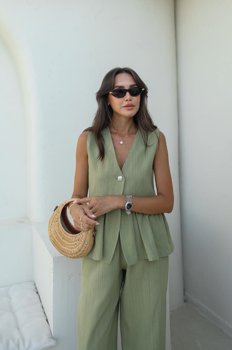 Yeşil Önü Tek Düğmeli Yelek Pantolon Takım