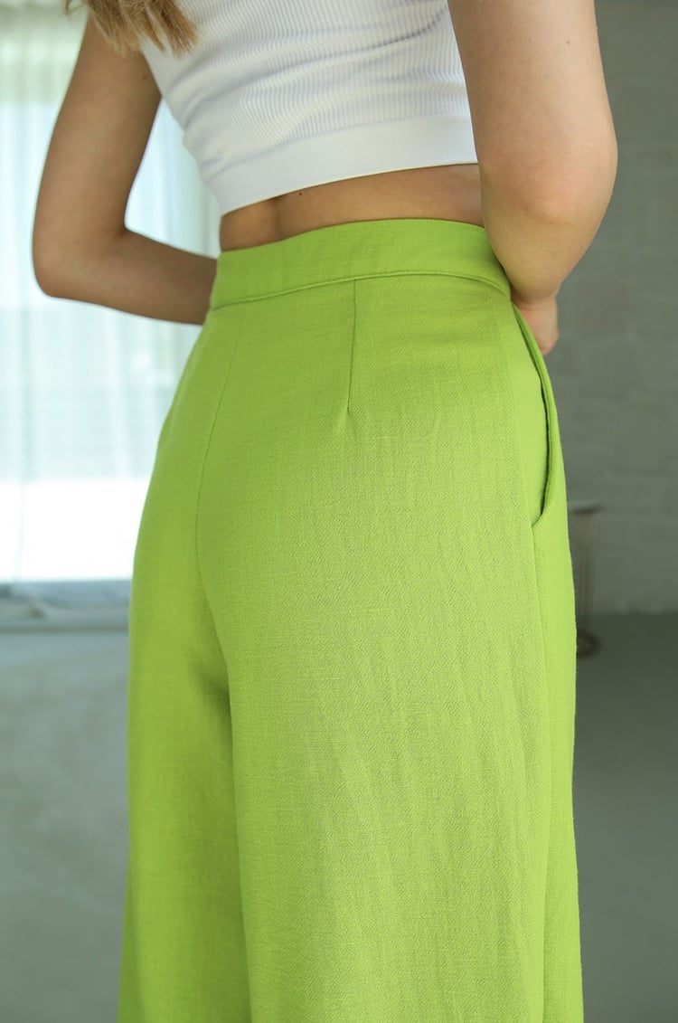 Yeşil Pileli Çıtçıt Düğmeli Pantolon