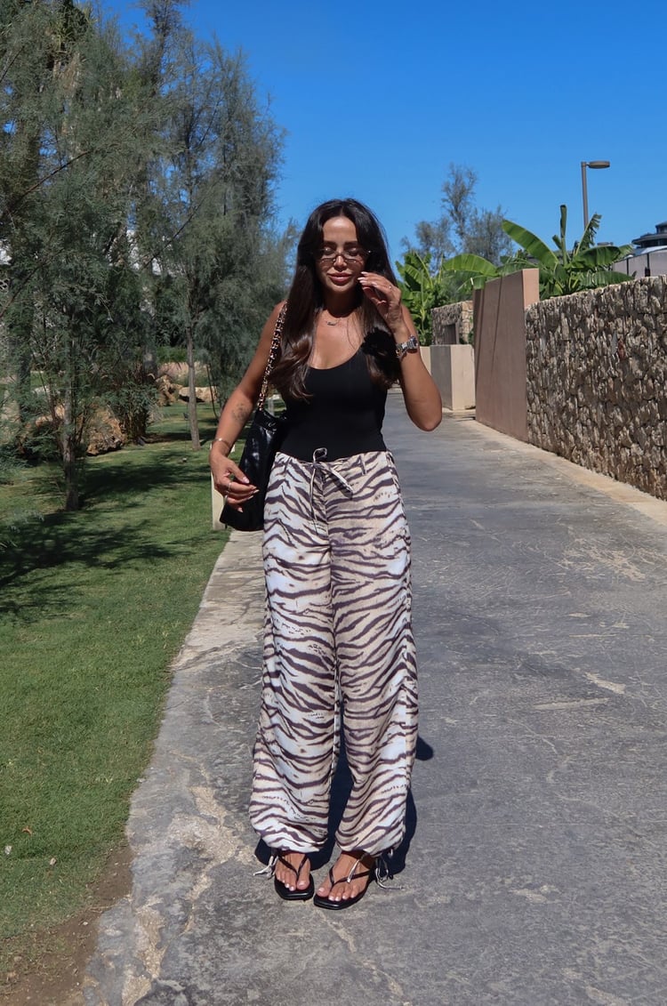 Zebra Desenli Beli Bağcıklı Pantolon