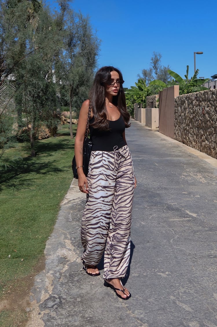 Zebra Desenli Beli Bağcıklı Pantolon